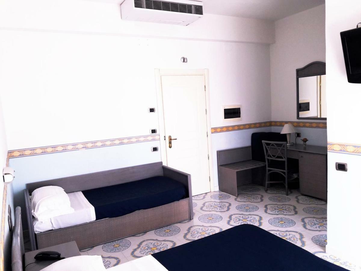 Hotel Stella Maris Casal Velino Chambre photo